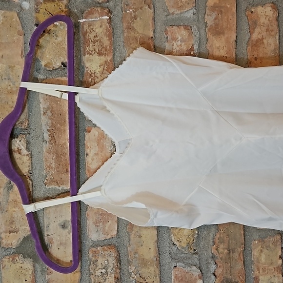 Vanity Fair White Midi Dress - Picture 5 of 9